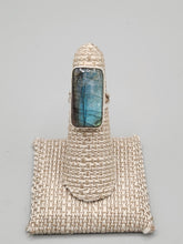 Load image into Gallery viewer, LABRADORITE RING
