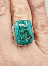 Load image into Gallery viewer, AZURITE RING - SIZE8.5
