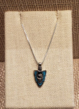 Load image into Gallery viewer, TURQUOISE CHIP INLAY ARROWHEAD PENDANT WITH EAGLE- MEDIUM
