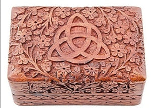 CARVED WOODEN BOX - TRIQUETRA